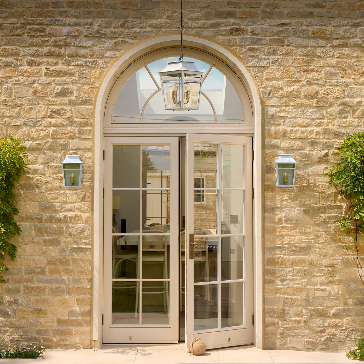 Majorelle wall sconce in gray