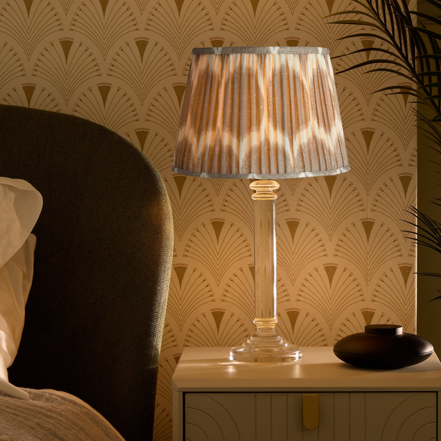Clarence cordless table lamp in clear glass